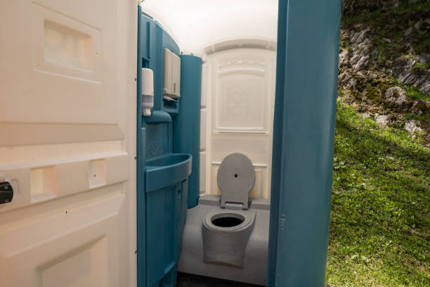 Portable Toilet Options We Offer in Hudson, WI